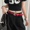 Cinturón Rojo Vintage de Alta Gama para Mujer, Cinturón de Cuero Tachonado Estilo Y2K Americano de Nicho, Estilo Delgado, Accesorio de Cintura Estilo Chica Picante