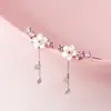 Pendientes Sakura Love Lujo Ligero Moda de Gama Alta Nicho Lujo Ligero Acero de Titanio Cadena para Clavícula Collar con Temperamento a la Moda Joyería