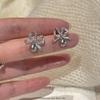 Brincos de orelha com laço de diamante completo para mulheres, brincos delicados de alta qualidade, novos brincos de nicho de pérola cinza com agulha de prata esterlina de zircônia