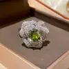 Anillo de Zirconia Geométrica y Perla, Lujo Ligero, Anillo de Dedo Índice de Gama Alta, Simple, Moderno, Temperamento Exquisito, Joyería de Mano Versátil al por Mayor