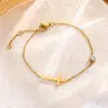 Pingente Cruz Exquisito para o Trabalho, Corrente de Clavícula em Aço Titânio Microincrustado Não Brilhante, Luxo Leve Elegante, Design Minimalista de Nicho