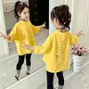 Camiseta de manga larga de algodón puro para niñas, nuevo estilo coreano otoño 2026, top estampado versátil para niños mayores, estilo primavera y otoño