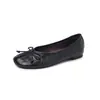 Sapatos de Couro de Ovelha com Dedos Separados Sapatos Rasos Femininos Outono Novo Couro Genuíno Laço Cano Baixo Sapatos de Um Só Passo Sapatos de Pé de Porco Femininos Sapatos de Um Só Passo com Boca Rasa