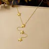 Cadena Versátil y Elegante para la Clavícula con un Ambiente Minimalista de Alta Gama, Presentando Pequeñas Flores de Margarita y Estrellas, Collar Largo de Acero Inoxidable