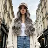 Comercio electrónico transfronterizo: peluca larga rizada gris con gorra incorporada, popular entre influencers europeos y americanos, peinado realista de ondas grandes, suministro directo de fábrica