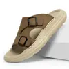 Sandalias para Hombre 2025 Verano Nuevas Elegantes Versátiles Chanclas Exteriores Antideslizantes Zapatos de Playa Sandalias para Hombre