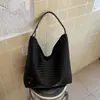 2026 Nuevo Bolso de Mano Tejido Retro de Moda Francesa de Nicho con un Aspecto de Alta Gama y Gran Capacidad, Bolso de Hombro y Cruzado