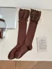 Meias de bezerro marrom melardo para mulheres, meias brancas com babados, algodão puro para primavera e outono, meias longas para botas com acabamento de renda da moda