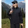 Chamarra de una pieza gruesa a prueba de viento para otoño e invierno con cuello alto, unisex, adecuada para el trabajo, uniformes, senderismo y viajes; disponible al por mayor