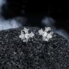 Pendientes Europeos y Americanos Transfronterizos con Forma de Cruz Incrustados de Diamantes para Hombres, Clips para Orejas de Moda con Circonita para Mujeres, Accesorios Versátiles de Gama Alta de Lujo Ligero