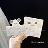 Yesbear Oso Grande Hecho a Mano No. 1 Tarjetero Grande Mediano Pequeño Juguete de Apretar Adorno de Resina Epoxi Decoración de Empaque Tarjeta Rojo Negro
