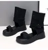 Sapatos Femininos de Cano Alto Retro em Camurça 2026 Vazados Sandálias Casuais de Verão Sandálias Romanas Emagrecedoras Sandálias de Moda Feminina com Solado Grosso