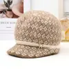 Gorro de punto de otoño e invierno para madre de mediana edad y anciana, cálido para mujer, con felpa adicional, protección contra el frío, gorro de lana para señora mayor, gorro de algodón con protección para las orejas de la abuela