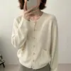 Outono de 2026 Novo Estilo Coreano Gola Redonda Botão Doce Urso Mel Cardigã de Lã Casaco Suéter de Tricô Blusa de Manga Longa para Mulheres