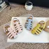 Sandalias Birkenstock estilo coreano para niños para primavera y verano, zapatos romanos de tejido mate para niñas, zapatos de playa de corcho cerrados para niños