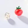 Pin de cuello pequeño con forma de tomate, estilo japonés y coreano, con personalidad creativa, hebilla antiexposición, suave y lindo sombrero, bolso de lona, accesorios, ramillete