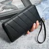 2026 Nueva Cartera Larga para Hombre Bolso para Teléfono Móvil Moda Retro Repujado Ranuras Múltiples para Tarjetas Gran Capacidad Bolso de Mano con Cremallera