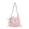 Bolso de Mujer 2025 Transfronterizo Acolchado Nueva Moda Versátil Moderno Color Sólido Hilo de Bordado Elegante Bolso de Hombro Único con Cadena Mochila