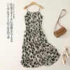 Foto Real de Vestido de Tirantes Finos Estilo Vacaciones con Estampado Floral de Tinta, Vestido Camiseta Holgado Retro Francés