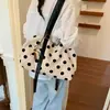 Bolsas de Moda Transfronterizas Verano 2026 Nueva Moda Ligera Elegante Bolso de Mujer Lunares Nicho Simple Versátil Bolso de Hombro