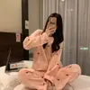 Pijama feminino outono e inverno forrado com fleece espessado coral fleece quente traje de base estudante base quente roupa de casa pode ser usado fora