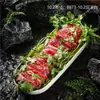 Restaurante de hot pot moderno estilo montanha, louça criativa, pratos com gelo seco para shabu-shabu de carne, travessa comercial de cogumelos e vegetais