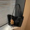 Bolsa de Ombro Única Grande Capacidade Retrô Feminina 2026 Nova Moda Simples Bolsa de Axila para o Dia a Dia Bolsa Tote Casual de Mão