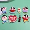 Crayón Shin-Chan Estéreo Dibujo Animado Bailando Imitación Resina Accesorios para Joyería DIY Parche Decorativo de Pegamento de Crema de PVC para Funda de Teléfono Móvil