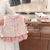 Conjunto de dos piezas para niñas 2025 Invierno Nuevo Estilo Chino Chaleco y Falda Versátil con Forro Polar para Bebés, Atuendo de Año Nuevo a la Moda