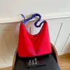 Bolso de Mano de Nylon con Tira de Hombro Plisada Estilo Coreano para Mujer 2026 Otoño/Invierno Nuevo Artículo Bordado con Letras Gran Capacidad Bolso de Mano Casual para Mujer