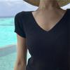 En stock 2024 Verano Nueva Moda Púrpura Manga Corta Entallada Cuello En V Seda De Hielo Camiseta De Punto Camisa Base De Mujer Top De Moda