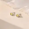 Pendientes de Plata de Ley S925 con Circonita Amarilla Super Brillante en Forma de Cubo de Azúcar para Mujer, Lujo Ligero, Moda de Alta Gama, Estilo Elegante para el Trabajo, Pendientes Amigables con los Oídos