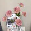 Flor artificial de rosa de té de 6 cabezas, arreglo floral artificial de rosa veneciana de múltiples cabezas para decoración de sala de estar, boda y escenario T