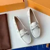 2026 Nova Moda Sapatos Femininos Planos Slip-On com Laço, Mocassins Rasos Macios, Mocassins Casuais Versáteis