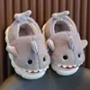 Pantuflas de Algodón para Niños Otoño e Invierno Impermeables Hogar Interior Antideslizantes Niños Tiburón Lindo Patrón Bebé Niños Pantuflas de Algodón para Niños