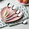 Cor de doce japonesa e coreana cerâmica aço inoxidável colher criativa simples aço inoxidável colher cor sólida doméstica cerâmica colher