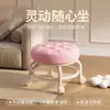 Taburete bajo con ruedas giratorias universal para uso doméstico con ruedas taburete pequeño para niños aprendiendo a caminar taburete redondo deslizante sala de estar taburete pequeño móvil