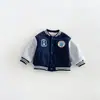 Chaqueta de béisbol para niños con forro polar y logo, abrigo grueso estilo universitario de invierno 2026 para bebé, ropa de invierno para niños zdw6538