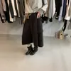 ¡Guangzhou Trece Filas Zo* Hogar! Colección Otoño 2026: Pantalones cortos de pana estilo retro