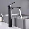 Torneira de banheiro de cobre para uso doméstico, torneira de lavatório de água quente e fria, torneira à prova de respingos para lavatório de banheiro