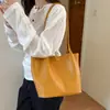 Bolso grande retro casual estilo coreano para trabajo y uso diario para mujer, nuevo bolso tote tejido 2026, bolso de hombro versátil