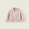 Jaqueta de Outono Hello Kitty para Meninas 2025 Nova Média e Grande Roupa Infantil Estilo Western para Meninas Peça Externa