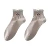 Meias Curtas de Renda Estilo Soft Girl Japonês para Mulheres, Bordado de Desenho Animado, Meias de Meia-Perna para Estudantes, Meias Versáteis Respiráveis para Primavera e Verão para Combinar com Sapatos Brancos