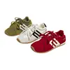 Versão em couro bovino color-blocking Estilo ballet Sapatos de treino alemães Feminino 2026 Outono Novos Sapatos Esportivos Casuais Sapatos Infantis Sapatos Forrest Gump