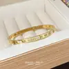 Pulsera de Acero de Titanio que No se Desvanece para Mujer, Galvanizado al Vacío de 18K, Pulsera con Cierre de Moda Versátil, Joyería Transfronteriza