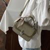 Bolsa pequena nova chegada, textura lisa de cor sólida, tendência feminina 2025, alça de ombro larga, transversal, pequena bolsa quadrada fashion