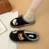 2026 Novas Pantufas de Pelúcia e Algodão para Casa Indoor Desenho Animado Fofas Femininas com Biqueira Fechada Quentes para Chão para Mulheres