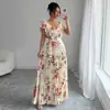 Vestido Longo Estampado Floral de Verão 2026 com Manga Bufante e Decote V Estilo Europeu e Americano Elegante Romântico Vestido Plissado
