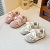 Zapatillas de entrenamiento alemanas para niños, nuevo estilo primavera y otoño 2026 con cierre de velcro, unisex, antideslizantes, de suela blanda, zapatos casuales, zapatos para caminar para bebé niña