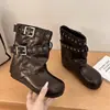 Botines cortos, versátiles con faldas, botas de motociclista de otoño para mujer, estilo retro, populares entre las influencers, 2026, adecuados para figuras petite, con suelas gruesas para un efecto adelgazante